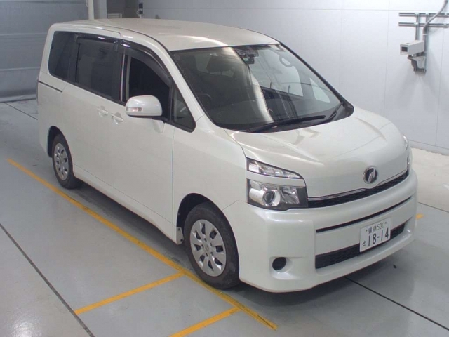 2012 Toyota Voxy